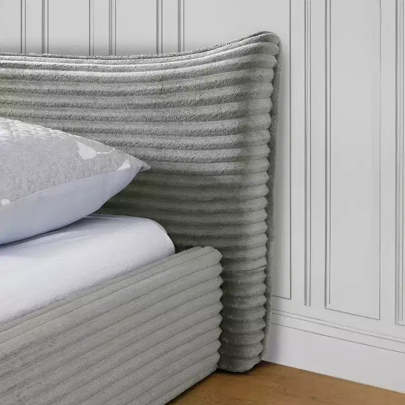Queen Size Upholstered Bed Frame Grounded Platform Bed with Curved Headboard, Velvet - ModernLuxe