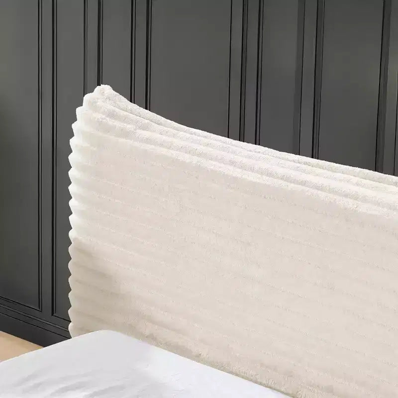 Queen Size Upholstered Bed Frame Grounded Platform Bed with Curved Headboard, Velvet - ModernLuxe