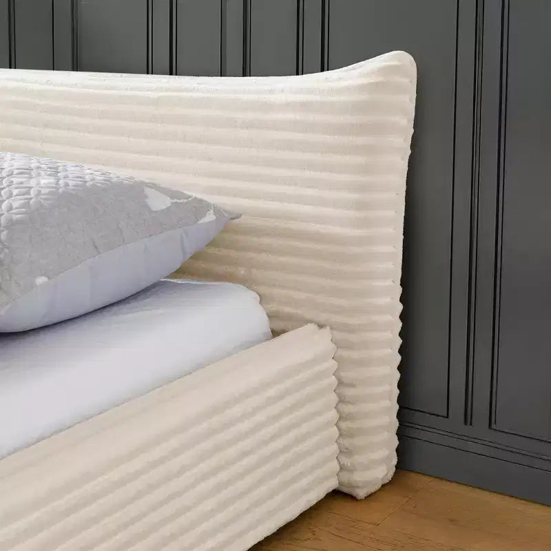Queen Size Upholstered Bed Frame Grounded Platform Bed with Curved Headboard, Velvet - ModernLuxe