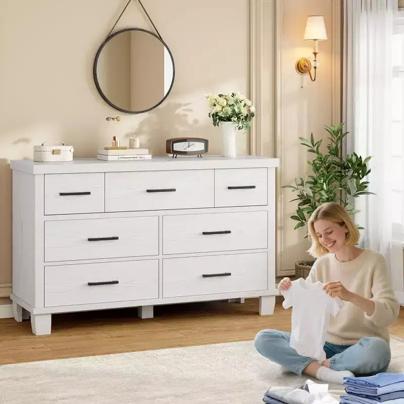 Modern 7-Drawer Dresser Wooden Chest of Drawers with Metal Handles Large Storage Capacity Ideal for Bedroom, Living Room, Hallway, Nursery